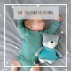 Schlafendes Baby mit Soundmaschine